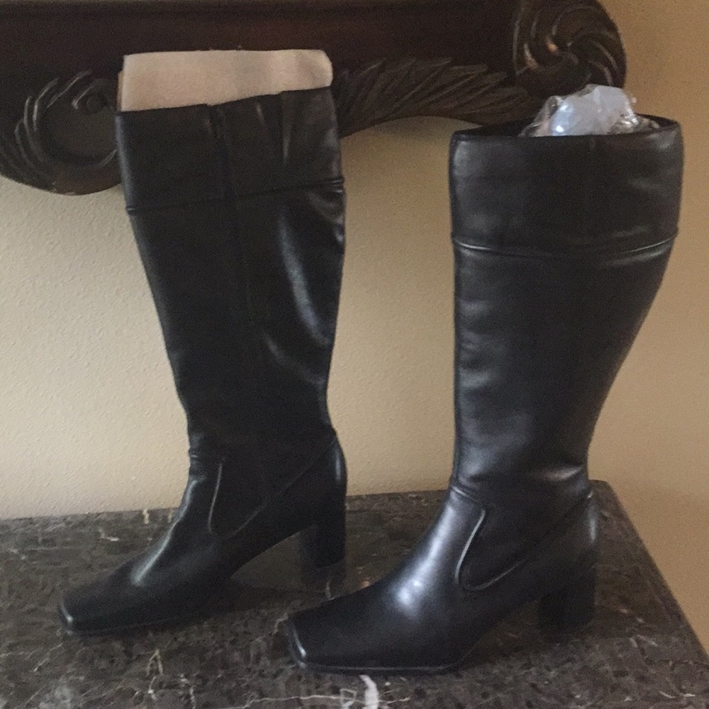 Black Boots